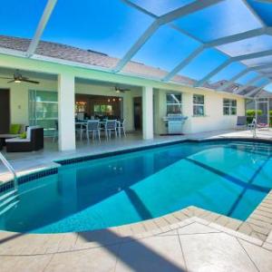 VILLA FOUR PALMS - 3 BEDS - 2 BATHS - 6 GUESTS - GULF ACCESS & POOL - INCL.10% OFF BOAT RENTAL