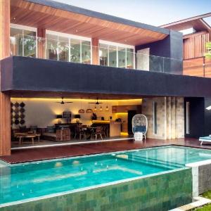 Villa Sandro - 3BR Escape Lush Jungle Views & Pool