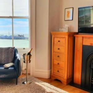A Room With A View - Free Parking