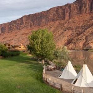 Red Cliffs Lodge