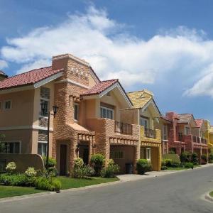 Crown Regency Suites Mactan