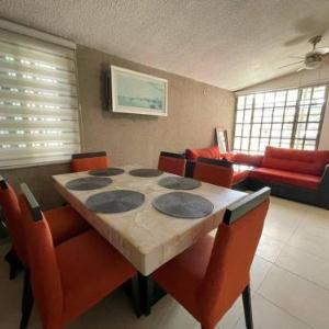EspaciosaCentrica y bonita casa 10 personas
