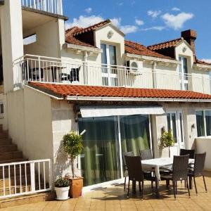Villa Source with Private Pool