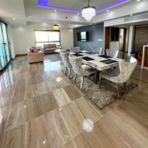 Luxurious 2BDR with Ocean View