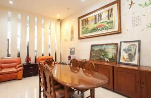 Soerabaja Place Guest House, Surabaya