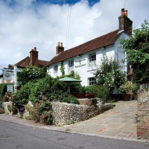 Hotels near Goodwood Racecourse - The Royal Oak Inn