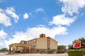 Super 8 by Wyndham Pasadena, Pasadena