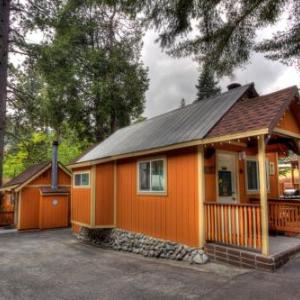 Sleepy Hollow Cabins and Hotel