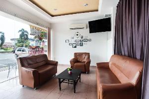 OYO 89341 Hotel Home 88, Teluk Intan