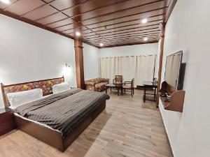 Hotel Himalayan Club, Dehradun