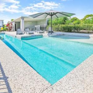 Hotels near Sunshine Coast Stadium - Direct Hotels - Breeze on Brightwater