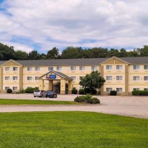 TPC at Deere Run Hotels - Comfort Inn & Suites East Moline near I-80