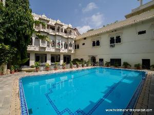 Mahendra Prakash, Udaipur