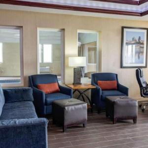 Hotels near Pleasant Valley Baptist Church Liberty - Comfort Inn Kearney