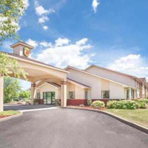 Hotels near Howe Caverns - Super 8 by Wyndham Cobleskill NY