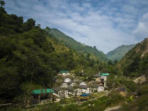 Hail Himalayas, Chail
