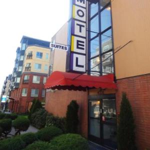 Hotels near Museum of History and Industry - University Motel Suites