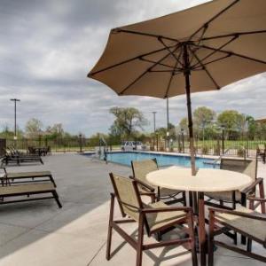 Holiday Inn Express and Suites Natchez South