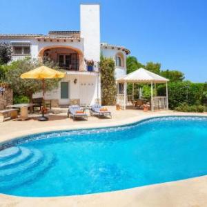 Villa Murales by Villa Plus