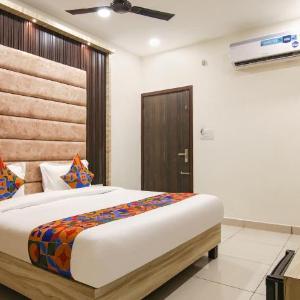 FabHotel Spring - Nr. Golden Temple