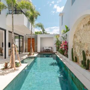 Casa Embra - Charming 4BR Villa in Berawa 5 mins to Beach!