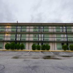 Hotels near Auburn Arena - University Inn - Auburn