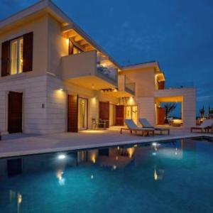 Incredibly Indulgent Hvar West Villa 5 Bedrooms Villa West Eternal