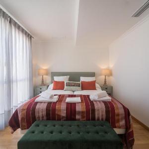 REY DE SEVILLA FLATS - Arenal