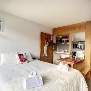 Apt fonctionnel proche pistes commerces avec balcon et WiFi à Méribel - FR-1-688-72