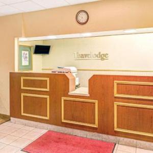 Travelodge by Wyndham Lincoln Airport I-80