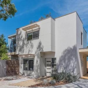 1-6 Broughton Avenue Cowes
