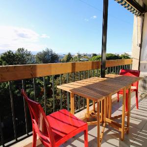 Appartement T3 à 300m des plages avec parking et terrasse - FR-1-309-414