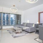 Modern Spacious 1Bed Heart of Downtown 