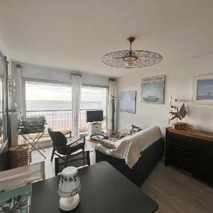 Appartement 3* face à la plage avec balcon et cuisine équipée - FR-1-197-587