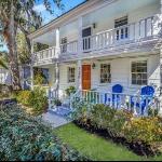 Sea Glass Cottage on Duke - Three Bedrooms Downtown Beaufort South Carolina