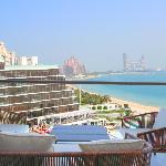 TH8 - 2BR Apartment - Allsopp&Allsopp Dubai 