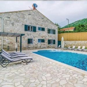 Elegant Villa in Dubravka with Private Pool