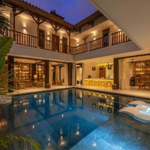 Casa Galicia - Spacious Central 7BR Villa Pool & Sunset Rooftop