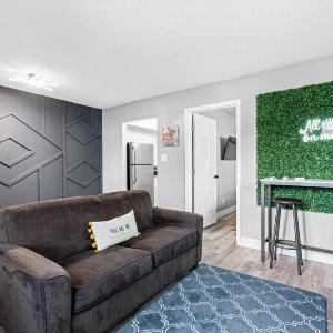 All Eyes On Me Private South Tampa Condo