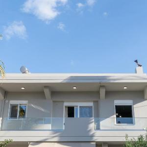 Nisimos Modern Apartment