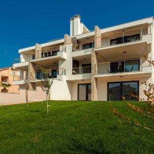 Apartments with a parking space Malinska Krk - 21768