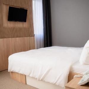 Olivia Rooms
