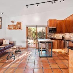 Guest Suite With Up Close Chapel and Red Rock Views