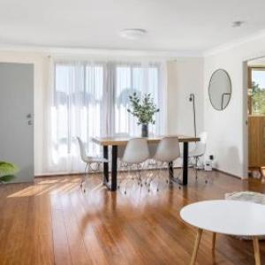 Walking Distance to Shoal Bay Beach