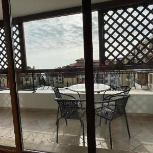 GARDEN OF EDEN B3-2 Private One Bedroom Apartment