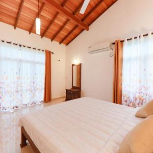 Hikka Tulips Villa