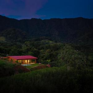 Villa Roca Ocean to Mountain Views - by Pura Villas