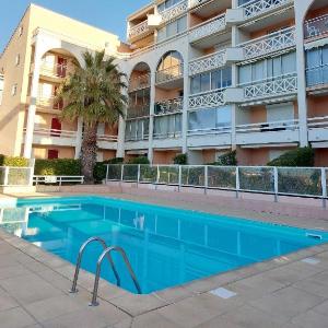 T2 loggia residence avec piscine entre ville et plages