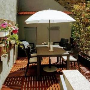 Almada Apartments 468