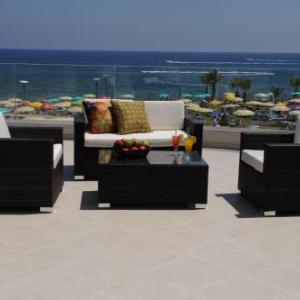 Polyxenia Isaak Luxury Villas and Apartments